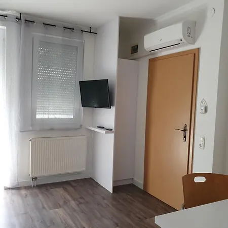Apartament Maja Apartman *