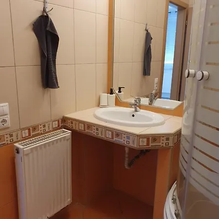 Maja Apartman * Balatonlelle