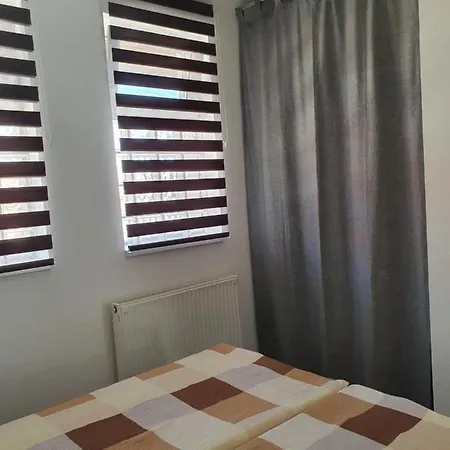 Maja Apartman Apartament Balatonlelle
